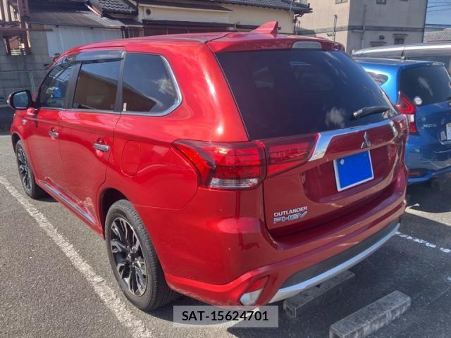 Mitsubishi OUTLANDER PHEV 2015-12 6218265-3