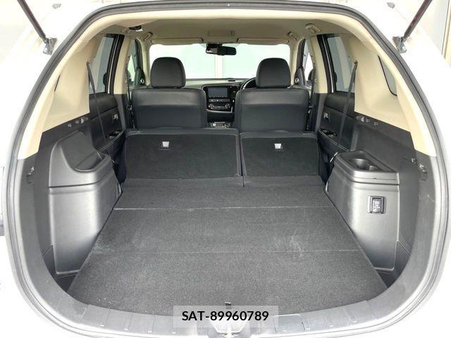 Mitsubishi OUTLANDER PHEV 2015-12 6265547-9