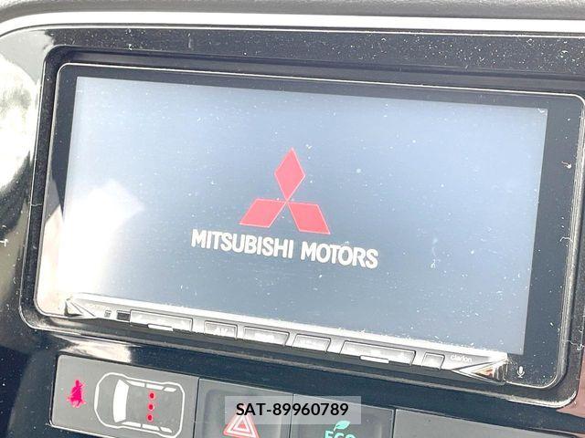 Mitsubishi OUTLANDER PHEV 2015-12 6265547-2