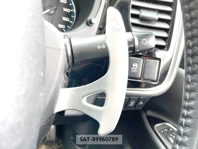 Mitsubishi OUTLANDER PHEV 2015-12 6265547-4