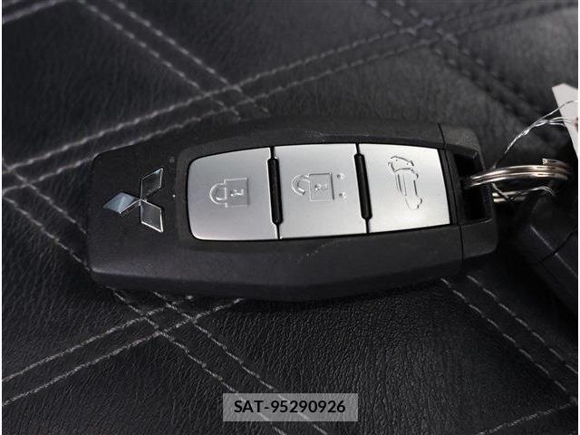 Mitsubishi OUTLANDER PHEV 2021-12 6277070-17