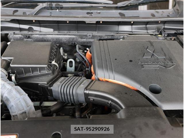 Mitsubishi OUTLANDER PHEV 2021-12 6277070-19