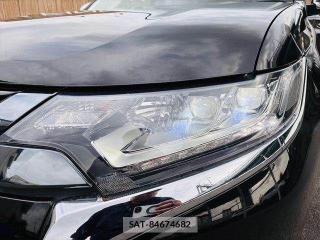 Mitsubishi OUTLANDER PHEV 2016-07 6277071-12