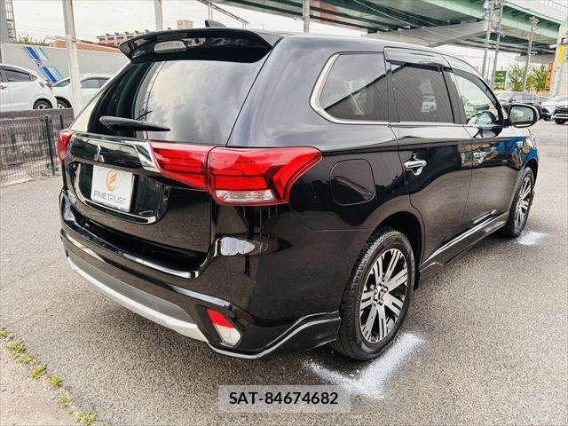 Mitsubishi OUTLANDER PHEV 2016-07 6277071-18