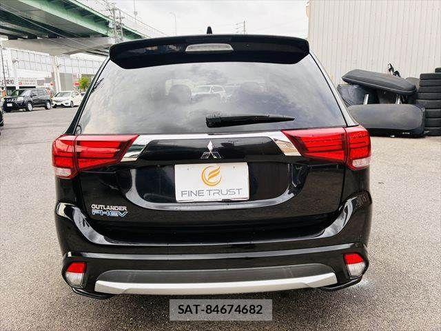 Mitsubishi OUTLANDER PHEV 2016-07 6277071-19