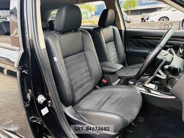 Mitsubishi OUTLANDER PHEV 2016-07 6277071-8