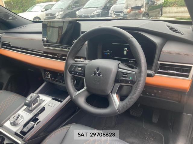 Mitsubishi OUTLANDER PHEV 2023-09 6501746-10