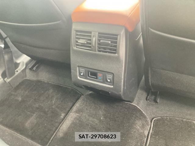Mitsubishi OUTLANDER PHEV 2023-09 6501746-12