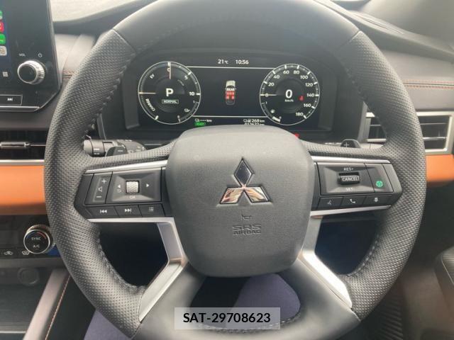 Mitsubishi OUTLANDER PHEV 2023-09 6501746-15