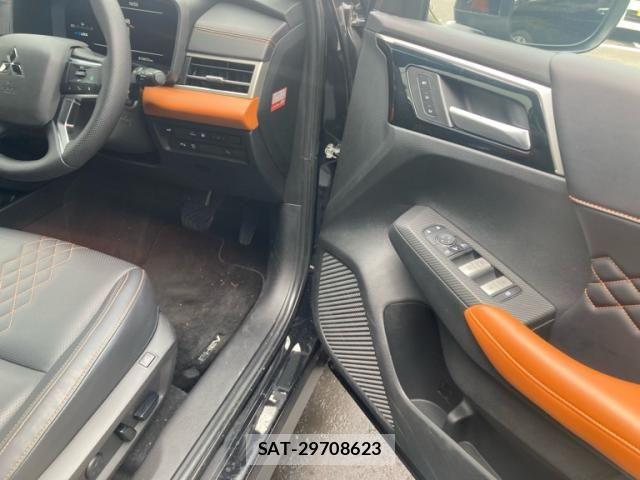 Mitsubishi OUTLANDER PHEV 2023-09 6501746-8