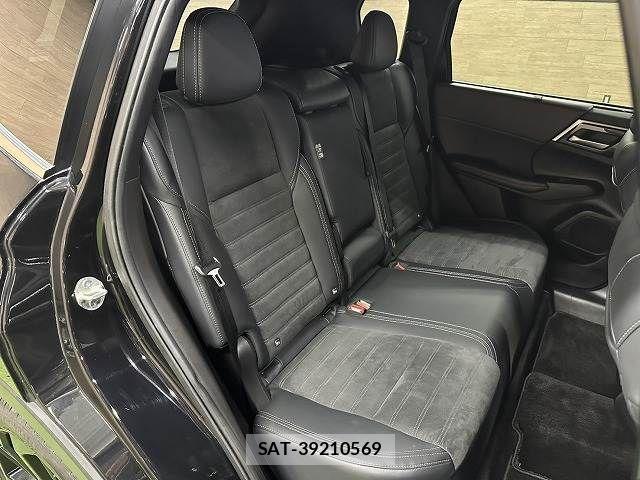 Mitsubishi OUTLANDER PHEV 2023-09 6673077-9
