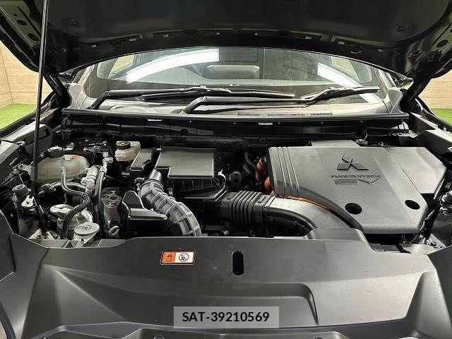 Mitsubishi OUTLANDER PHEV 2023-09 6673077-12
