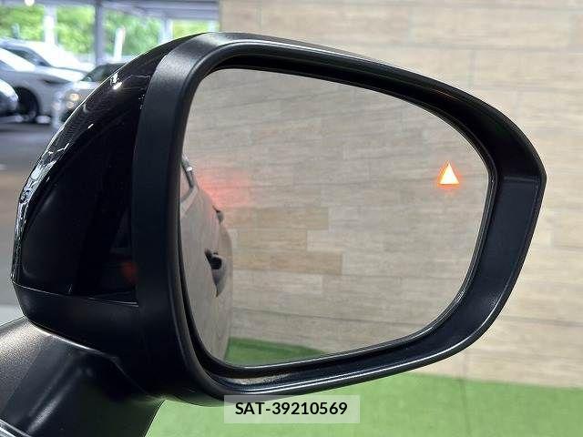 Mitsubishi OUTLANDER PHEV 2023-09 6673077-7