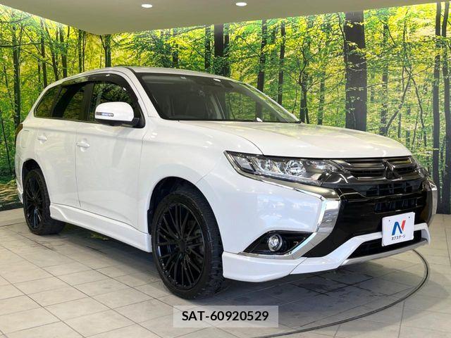 Mitsubishi OUTLANDER PHEV 2018-03 6673086-15