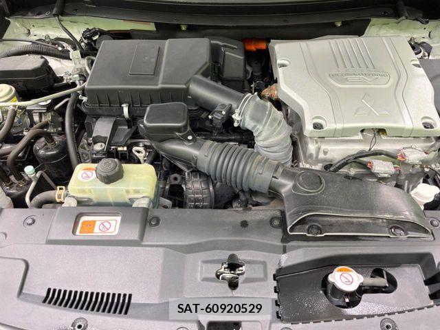 Mitsubishi OUTLANDER PHEV 2018-03 6673086-17