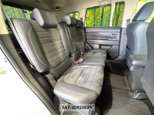 Mitsubishi OUTLANDER PHEV 2018-03 6673086-8