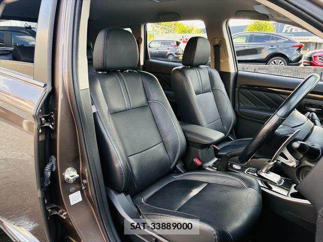 Mitsubishi OUTLANDER PHEV 2015-08 6673085-10