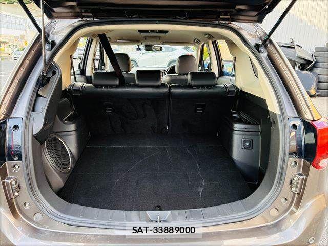 Mitsubishi OUTLANDER PHEV 2015-08 6673085-12