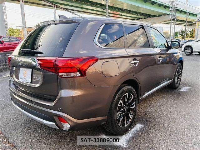 Mitsubishi OUTLANDER PHEV 2015-08 6673085-20