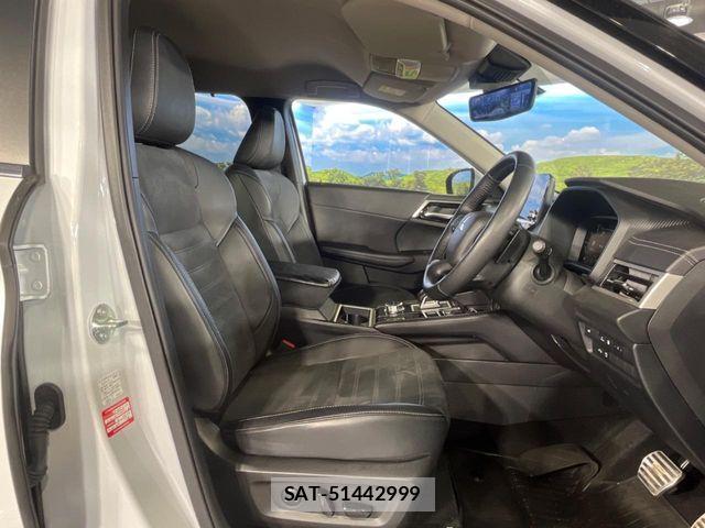 Mitsubishi OUTLANDER PHEV 2024-07 6673082-7