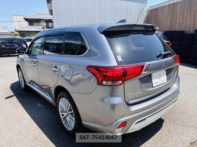 Mitsubishi OUTLANDER PHEV 2018-11 6677445-17