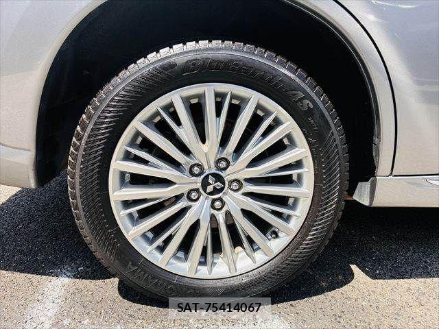 Mitsubishi OUTLANDER PHEV 2018-11 6677445-25