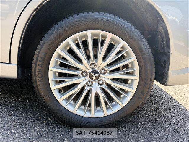Mitsubishi OUTLANDER PHEV 2018-11 6677445-26