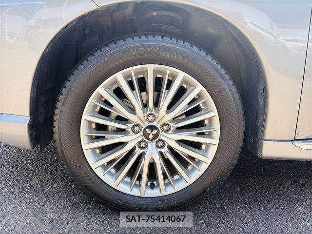 Mitsubishi OUTLANDER PHEV 2018-11 6677445-27