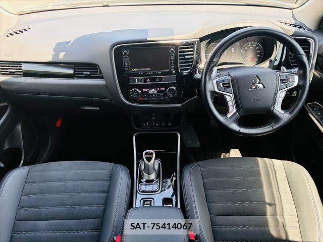 Mitsubishi OUTLANDER PHEV 2018-11 6677445-2
