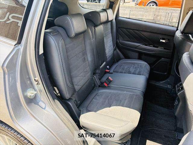 Mitsubishi OUTLANDER PHEV 2018-11 6677445-6