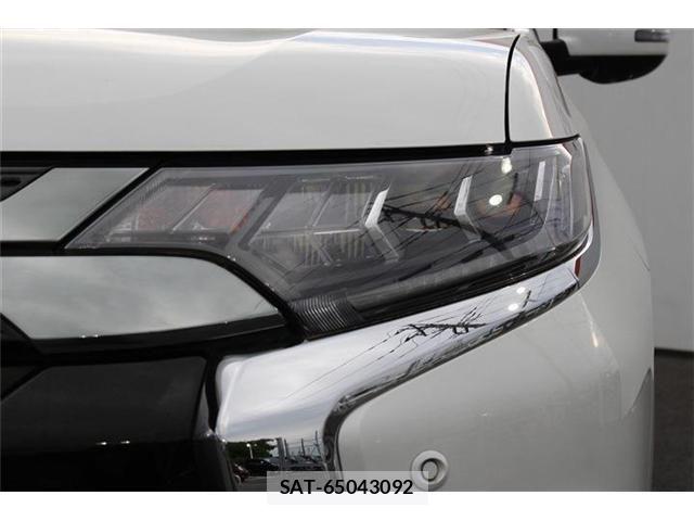 Mitsubishi OUTLANDER PHEV 2018-09 6682814-15