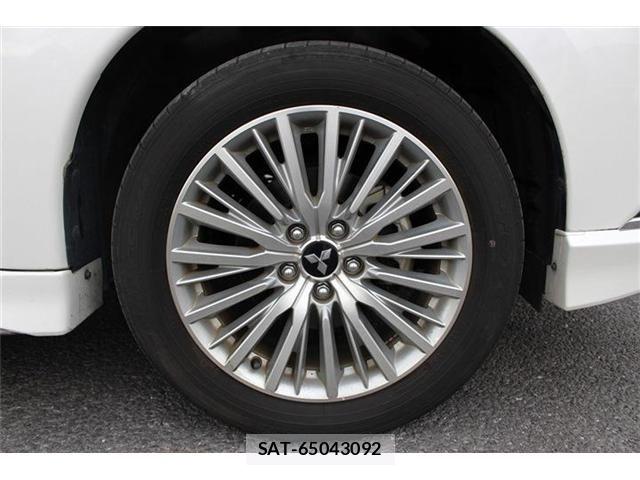 Mitsubishi OUTLANDER PHEV 2018-09 6682814-22