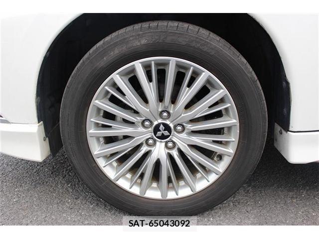 Mitsubishi OUTLANDER PHEV 2018-09 6682814-25