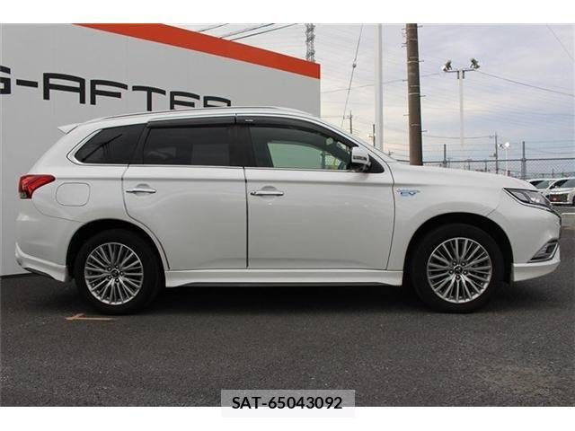 Mitsubishi OUTLANDER PHEV 2018-09 6682814-8