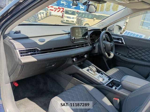 Mitsubishi OUTLANDER PHEV 2022-01 6683952-5