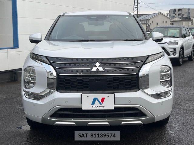 Mitsubishi OUTLANDER PHEV 2023-04 6717024-14