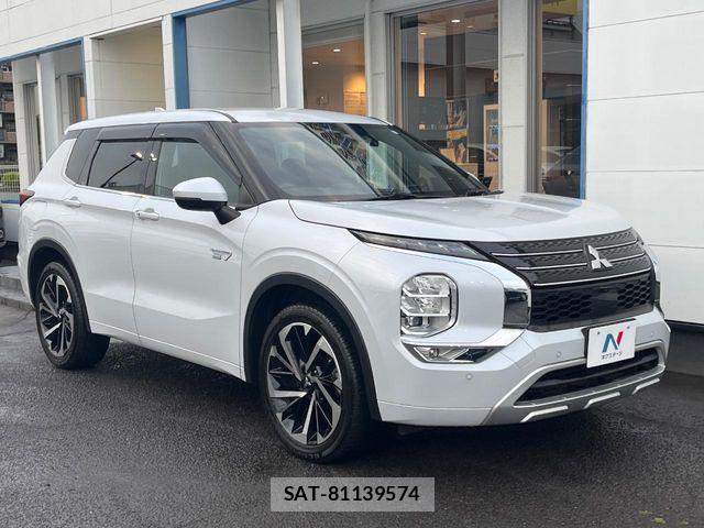 Mitsubishi OUTLANDER PHEV 2023-04 6717024-16