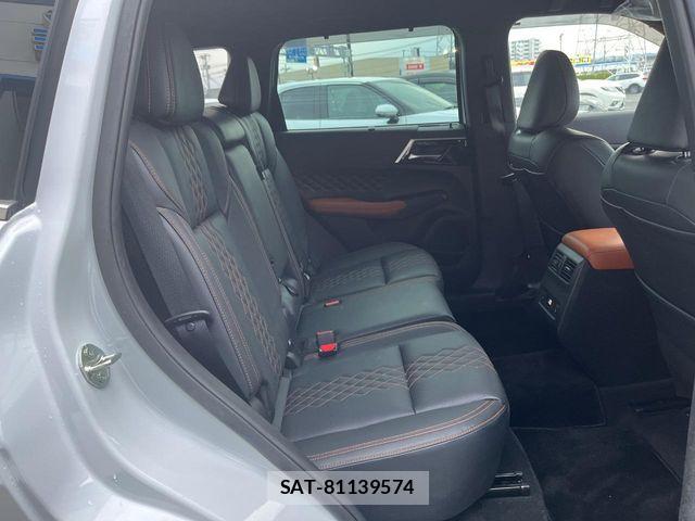 Mitsubishi OUTLANDER PHEV 2023-04 6717024-8