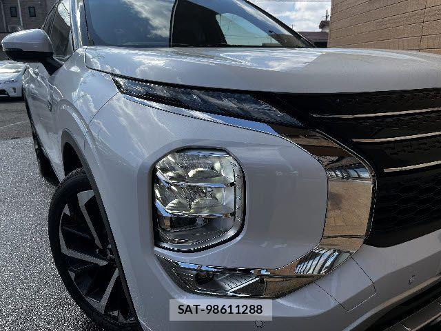 Mitsubishi OUTLANDER PHEV 2022-03 6752812-25