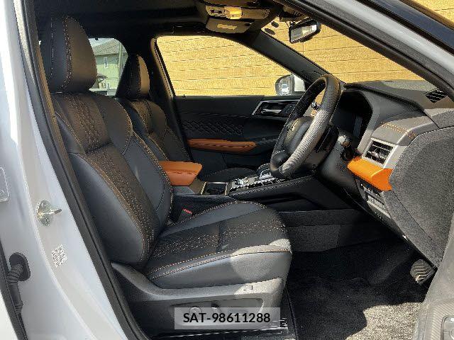 Mitsubishi OUTLANDER PHEV 2022-03 6752812-3
