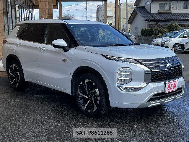Mitsubishi OUTLANDER PHEV 2022-03 6752812-6