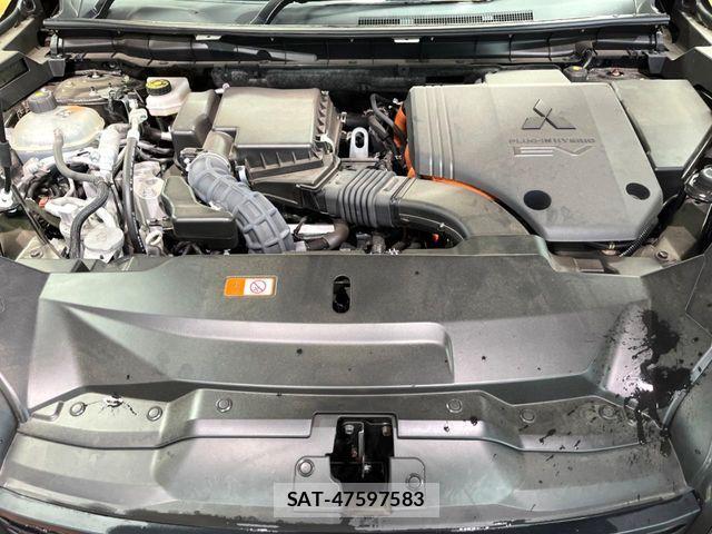 Mitsubishi OUTLANDER PHEV 2023-10 6752813-17