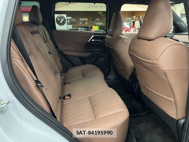 Mitsubishi OUTLANDER PHEV 2025-01 6752811-4