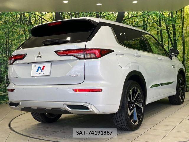 Mitsubishi OUTLANDER PHEV 2022-05 6816472-16