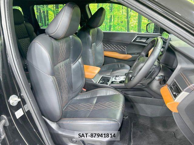 Mitsubishi OUTLANDER PHEV 2023-05 6816473-7