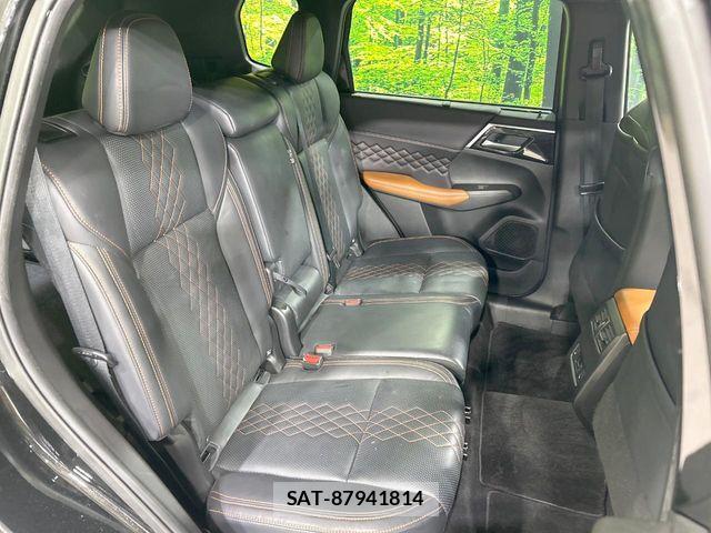 Mitsubishi OUTLANDER PHEV 2023-05 6816473-8