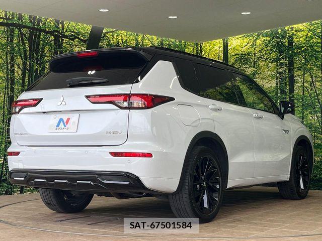 Mitsubishi OUTLANDER PHEV 2024-07 6816463-17