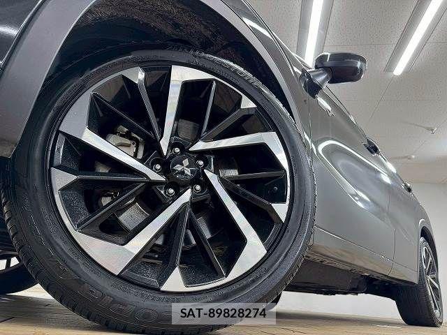Mitsubishi OUTLANDER PHEV 2022-03 6816469-19