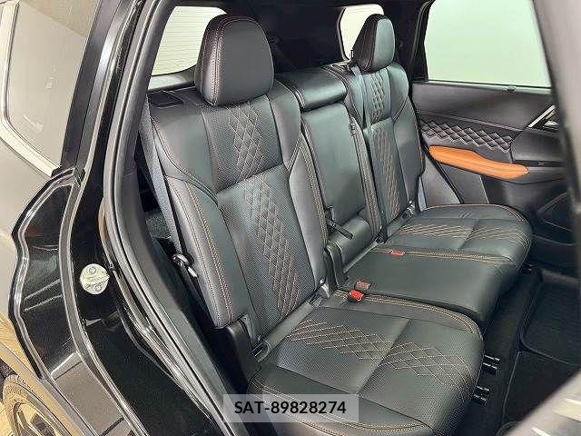 Mitsubishi OUTLANDER PHEV 2022-03 6816469-5
