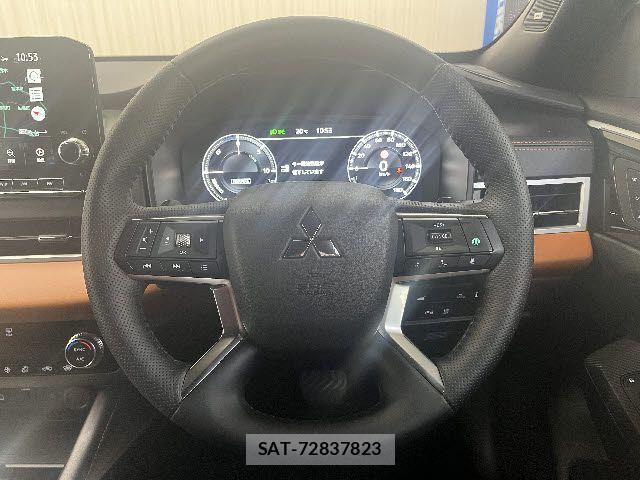 Mitsubishi OUTLANDER PHEV 2024-02 6816459-13